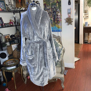 Women's PROLOGUE Gray One Size Plush Robe